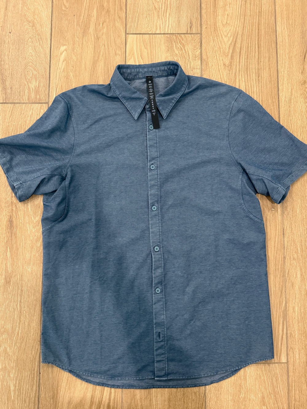 Lululemon Short Sleeve Selvage Button Up Shirt